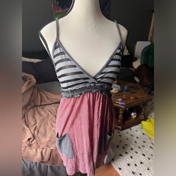 Red and Black Striped Summer Dress - Picture 5 of 9
